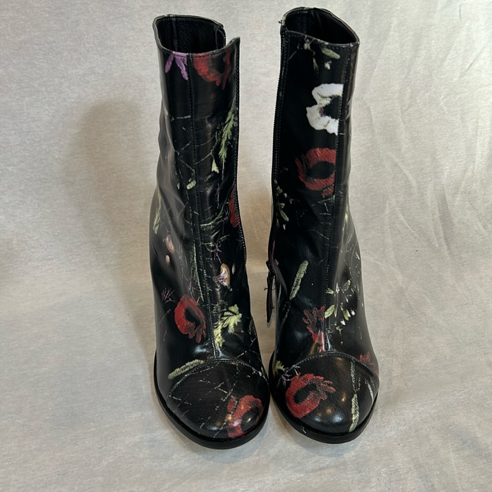 Matisse floral print leather boot size 7 1/2